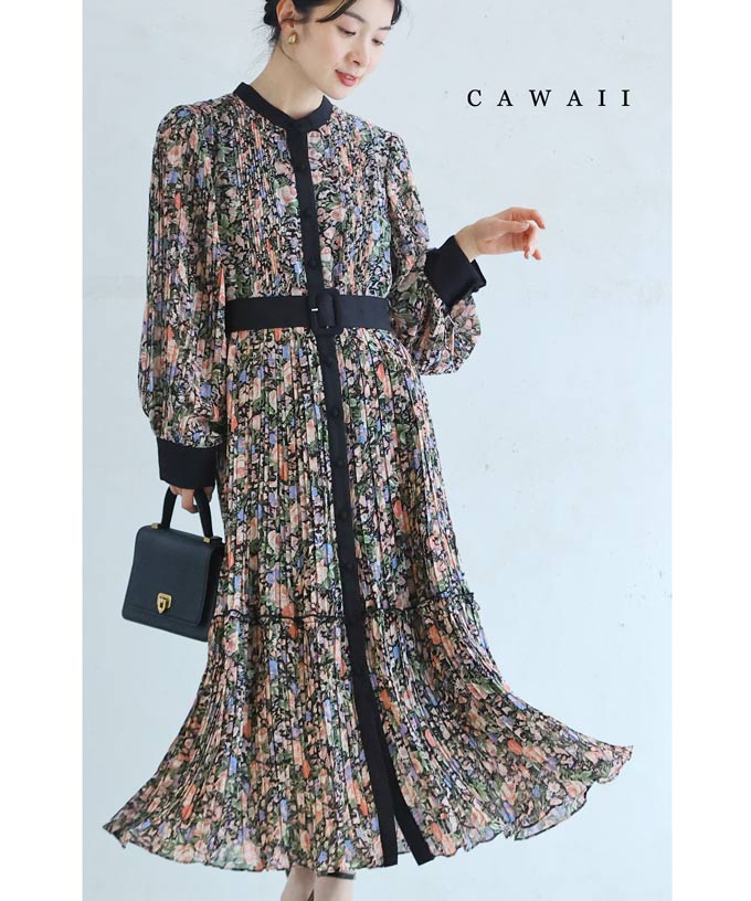 カワイイ CAWAII 花咲き誇る細やかプリーツロングワンピース 　エレガント　ベーシック カジュアル　可愛い　ベーシック 大人かわいい　上品 女性らしい デザイン スタンダード ナチュラル きれいめ　シンプル フェミニン　ワンピース　長袖　花　花柄　花柄ワンピース　プリーツ　ロング　ロングワンピース　ミディアム,ブラック