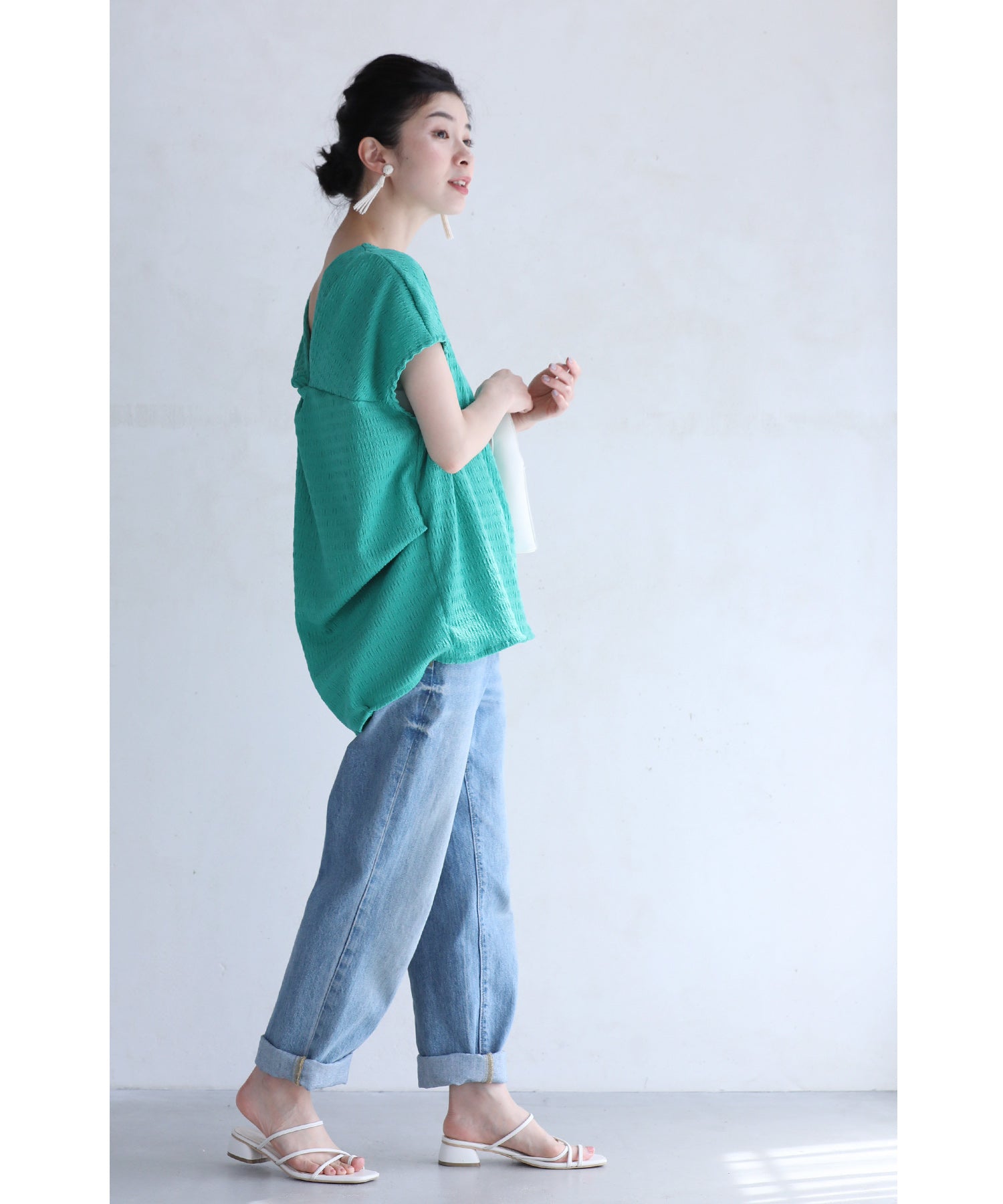 CAWAII CAWAII Back Twist Tuck Pullover Top