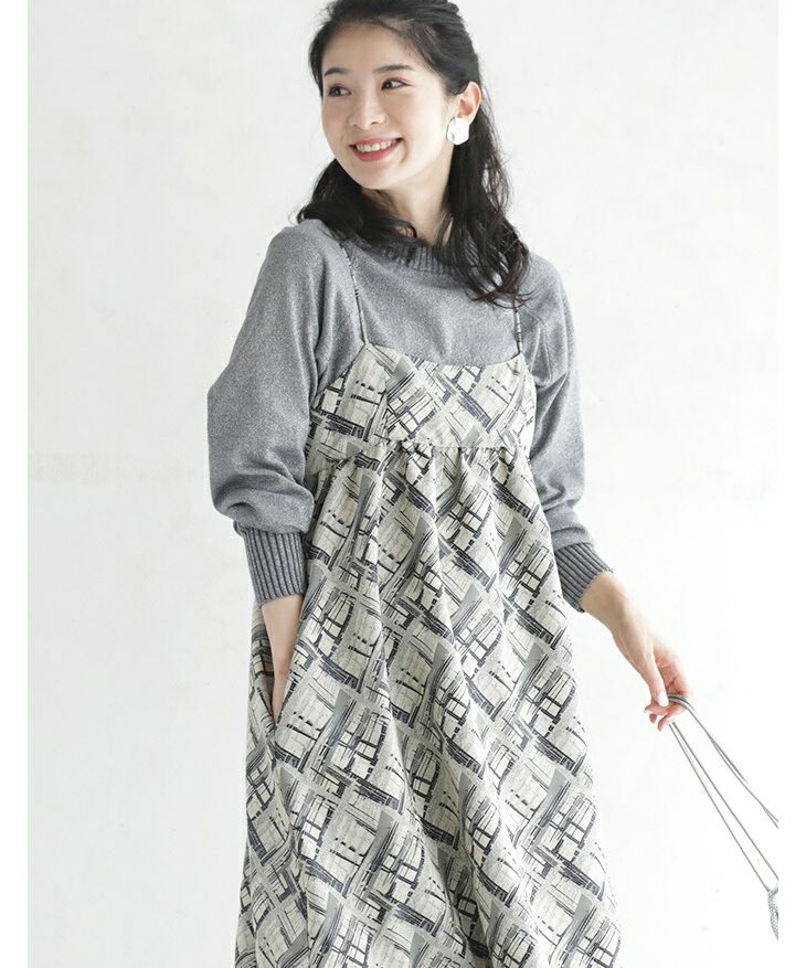 カワイイ CAWAII 華やぐ煌めきラメ クルーネックニット Back to BASICS