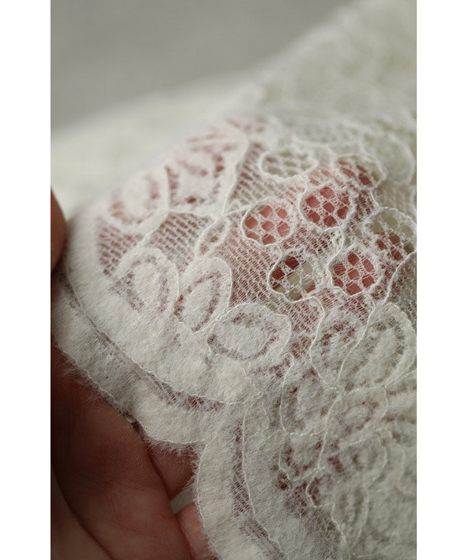 CAWAII CAWAII 展示可愛的重疊穿搭用 起毛蕾絲內搭褲 　優雅　基本 休閒　可愛　基本 大人可愛　高雅 女性化 設計 標準 自然 乾淨利落　簡約 女性化　下身穿搭　內搭褲　蕾絲　鬆緊腰帶　起毛　起毛蕾絲　單品