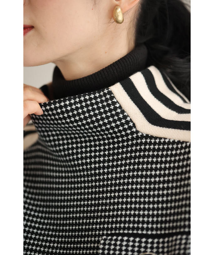 CAWAII shoulder-flowing line pattern knit pullover top