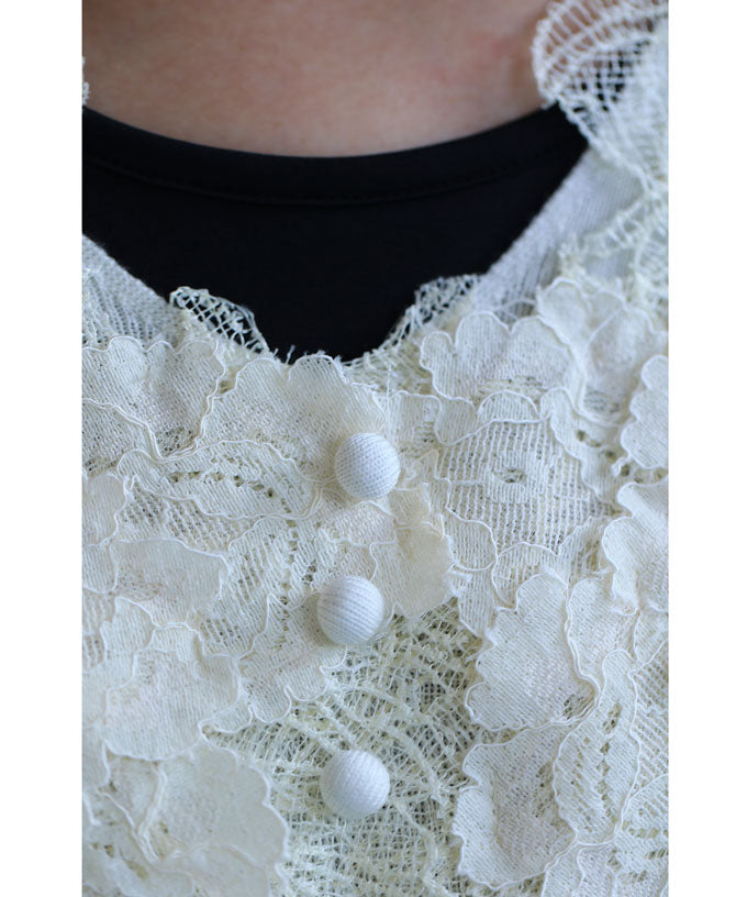 CAWAII CAWAII Three-dimensional blooming abundant flower lace cut-and-sew top