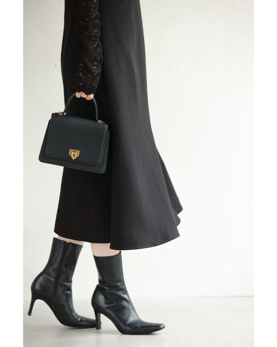 CAWAII CAWAII Pearl Neck A-Line Medium Dress