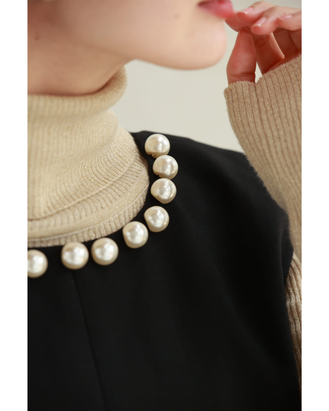 CAWAII CAWAII Pearl Neck A-Line Medium Dress