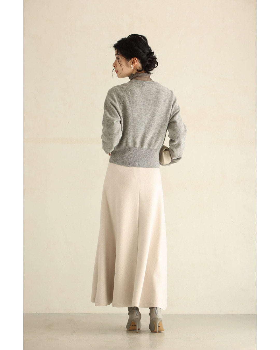 カワイイ CAWAII 首元から流れるアシンメトリーレースカーディガン