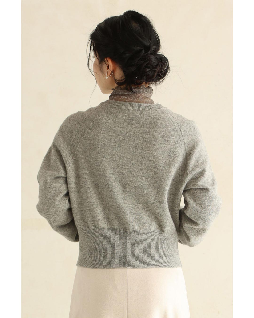 カワイイ CAWAII 首元から流れるアシンメトリーレースカーディガン