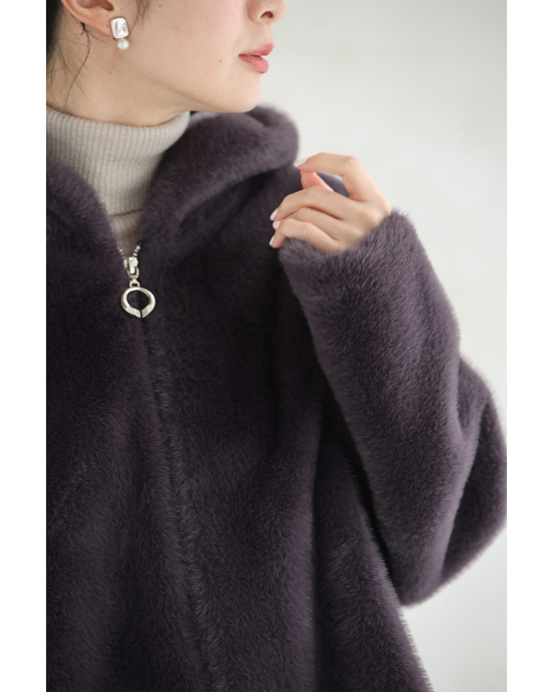 カワイイ CAWAII ふわもこフェイクファーのジップアップブルゾン