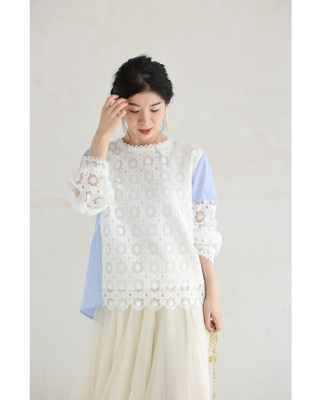 CAWAII CAWAII 襯衫和彩繪玻璃蕾絲的拼接上衣