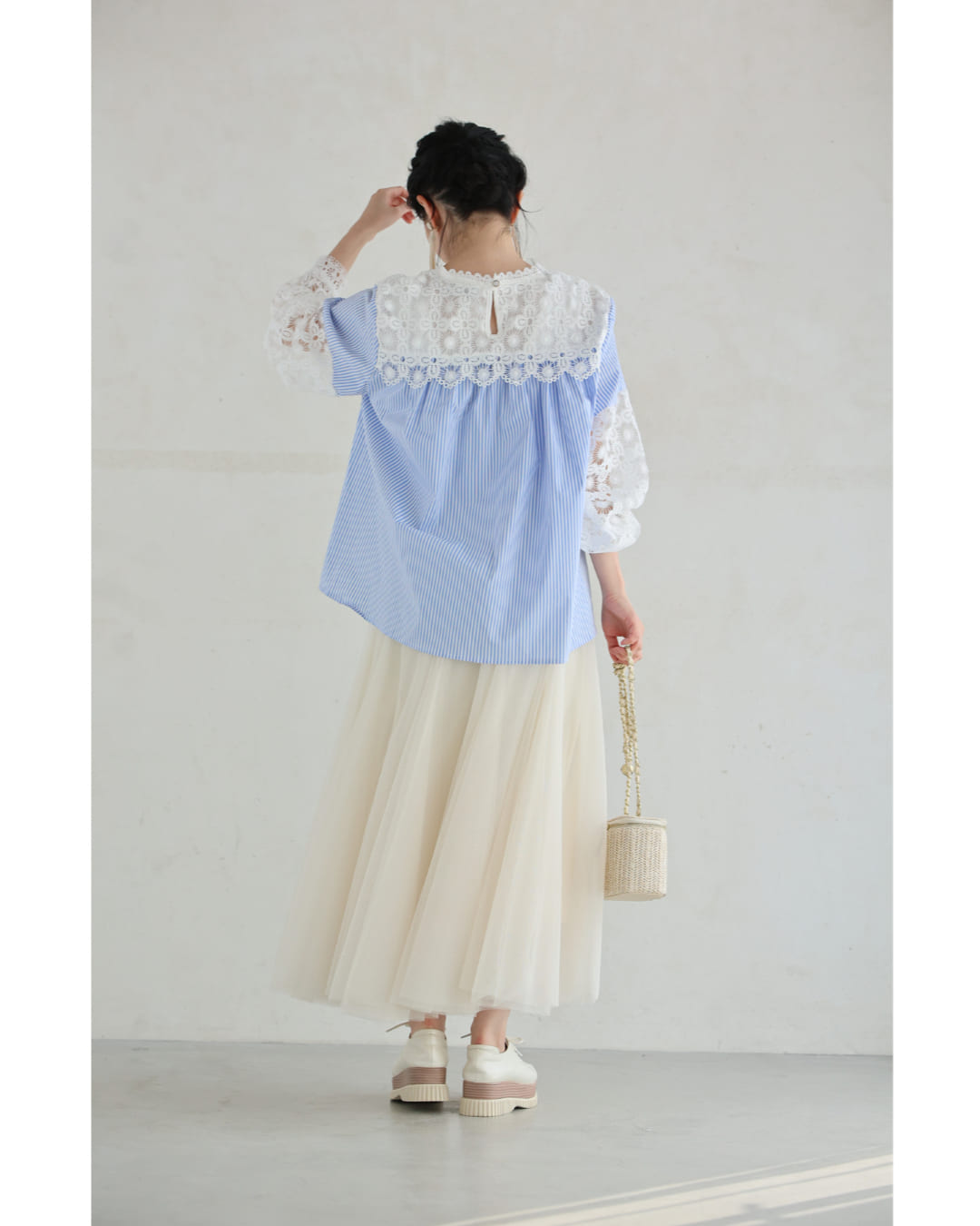 CAWAII CAWAII 襯衫和彩繪玻璃蕾絲的拼接上衣