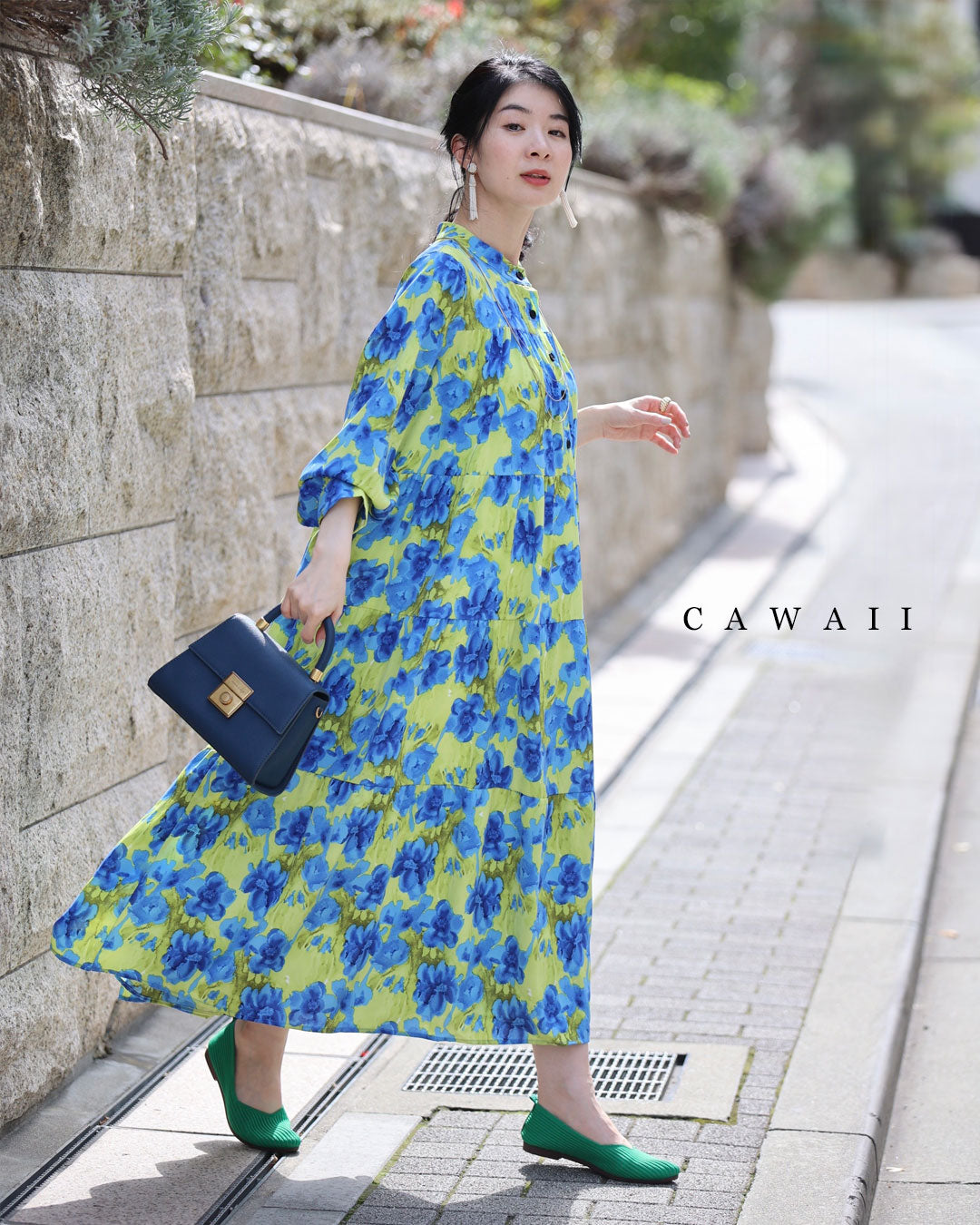 カワイイ CAWAII 街ゆく華やかな青花ティアードロングワンピース（紐リボン付き） （グリーン） グリーン