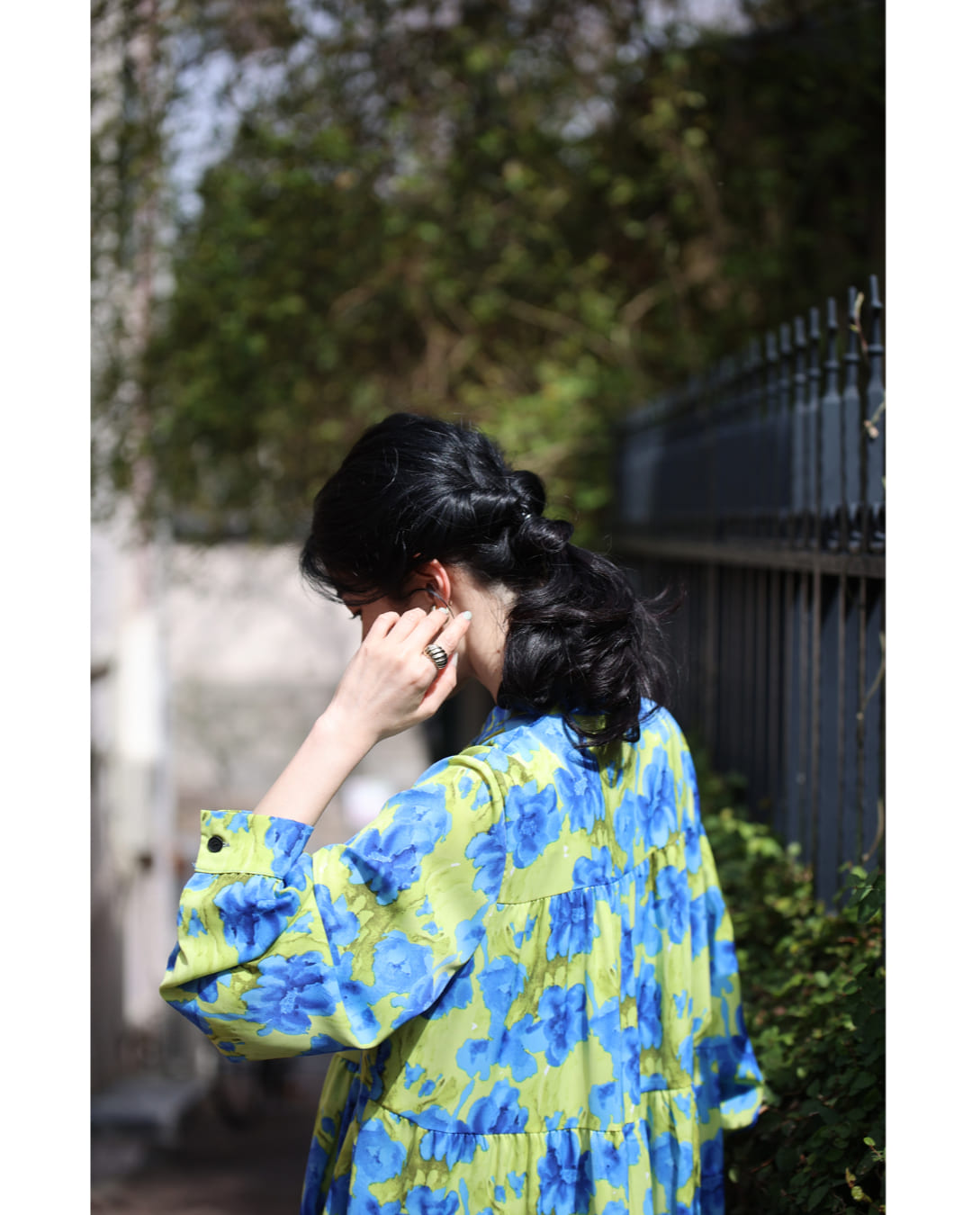 カワイイ CAWAII 街ゆく華やかな青花ティアードロングワンピース（紐リボン付き） （グリーン） グリーン