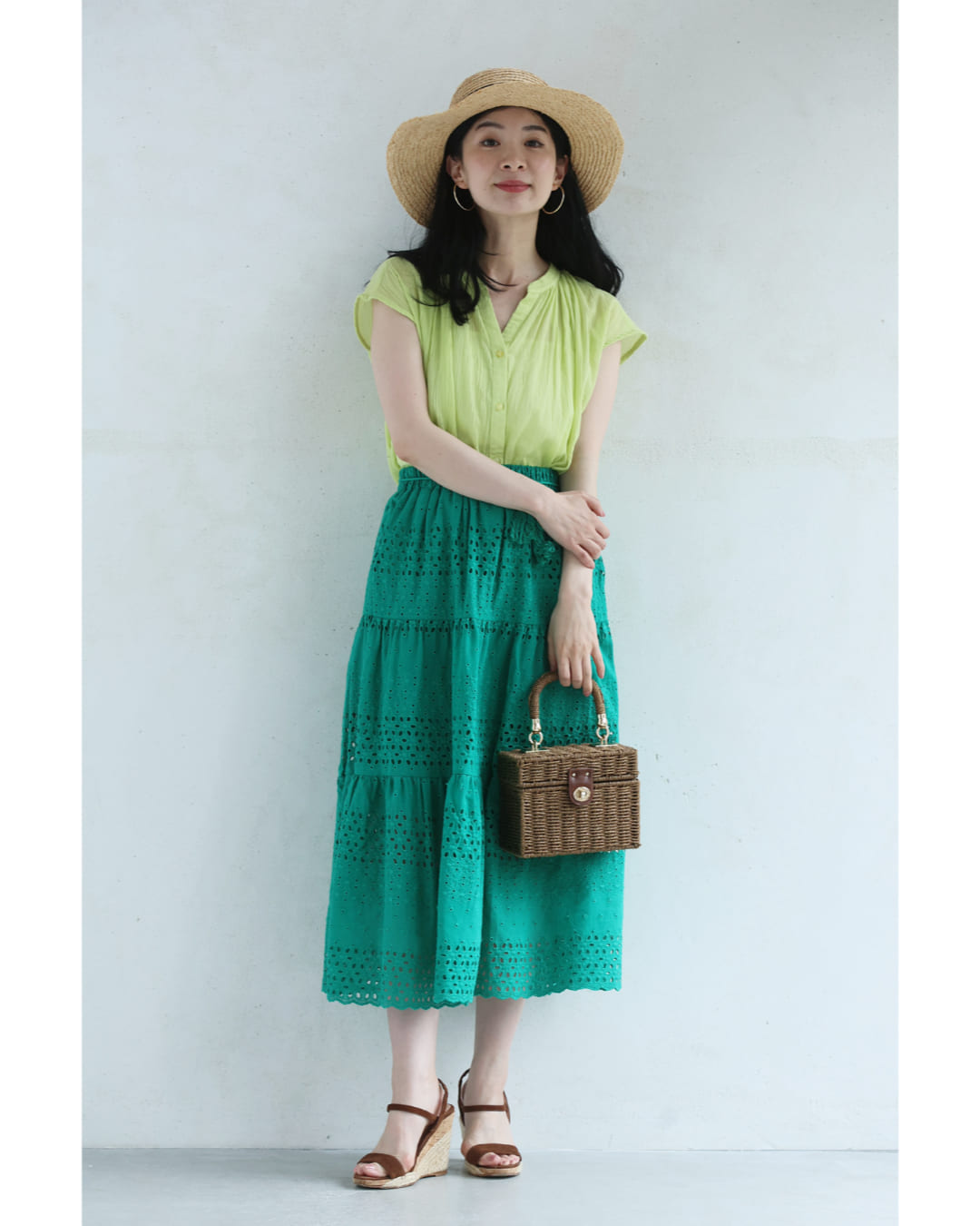 カワイイ CAWAII 鮮やかグリーンのパンチングレースミディアムスカート（紐付き） （グリーン） グリーン