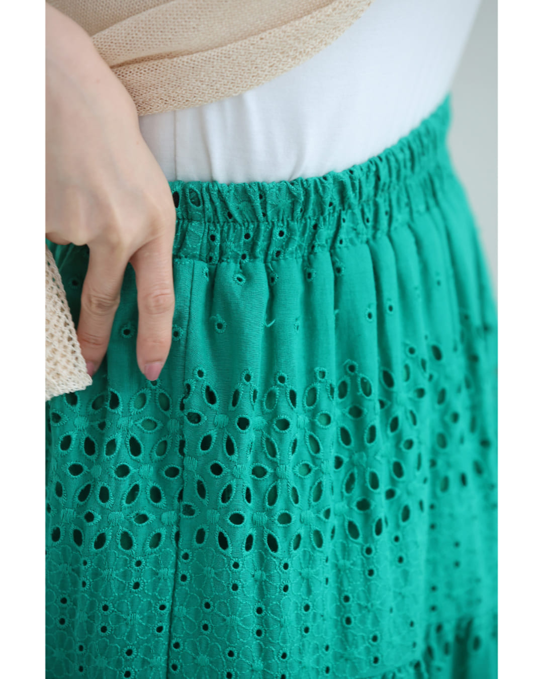 カワイイ CAWAII 鮮やかグリーンのパンチングレースミディアムスカート（紐付き） （グリーン） グリーン