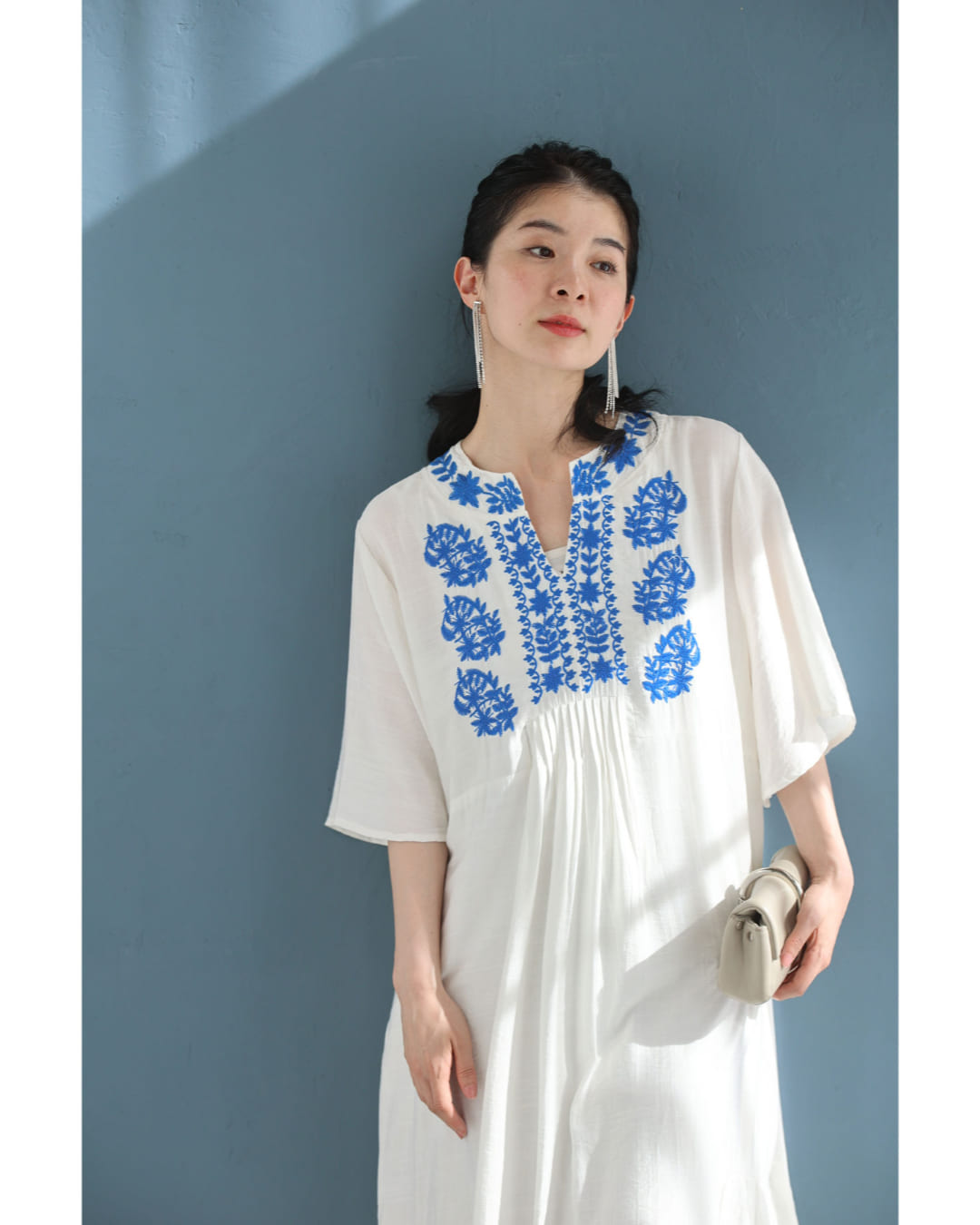 カワイイ CAWAII バカンスへ誘う涼やか刺繍ロングワンピース （ホワイト） ホワイト