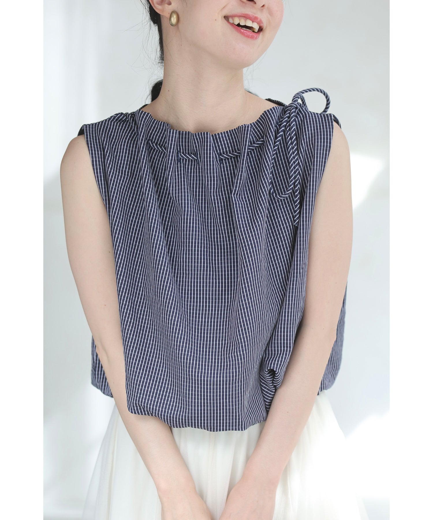 カワイイ CAWAII ギャザーネックのバルーンシルエットカットソートップス （ネイビー） ネイビー