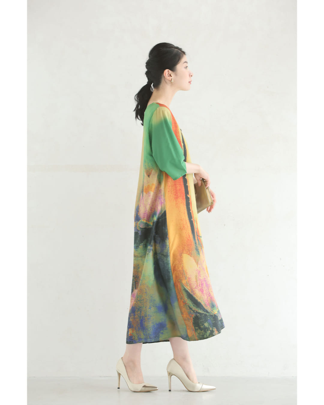 カワイイ CAWAII 朝露に濡れる蓮の花のミディアムワンピース （グリーン） グリーン