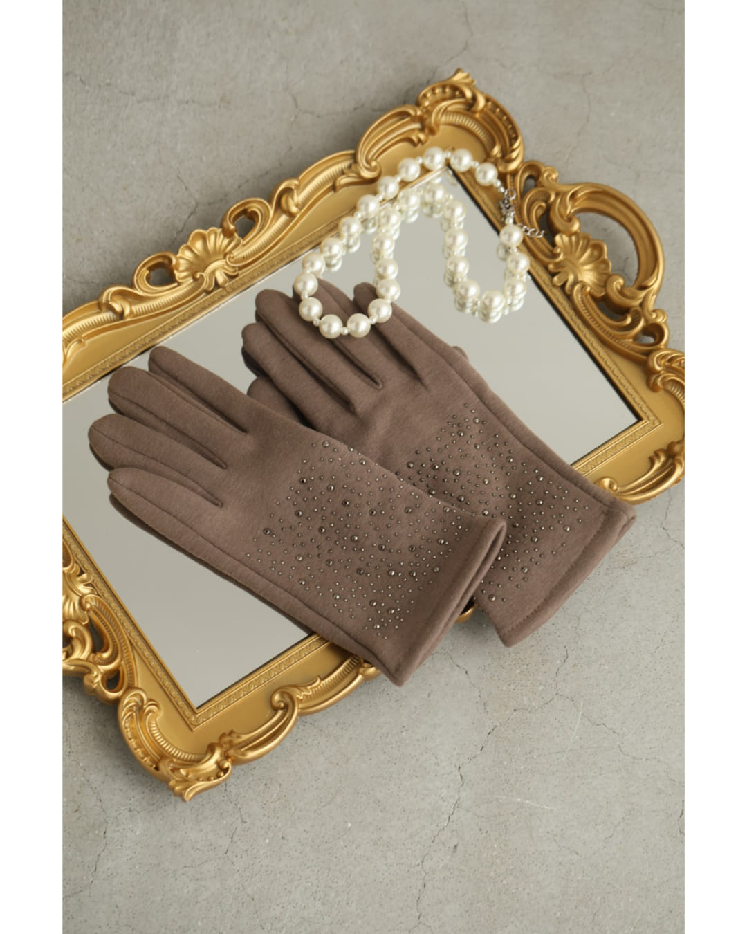 カワイイ CAWAII 手元にも輝きを添える。ビジューのあったか手袋 （ネイビー） ネイビー