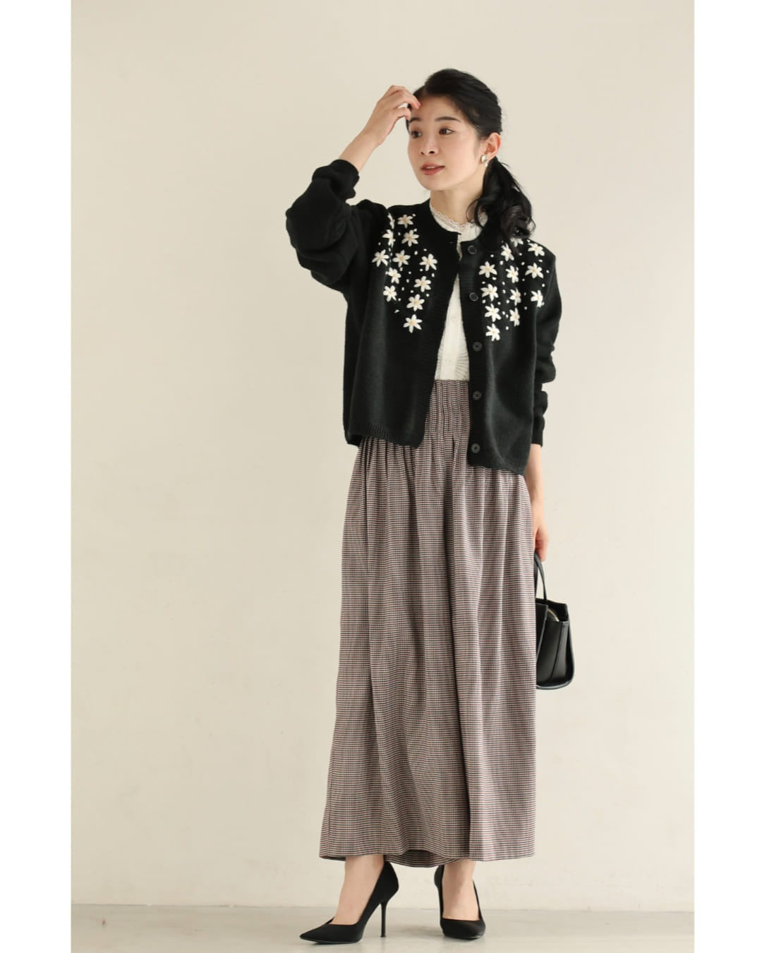 カワイイ CAWAII 降りしきる花雪ニットカーディガン （ブラック） ブラック