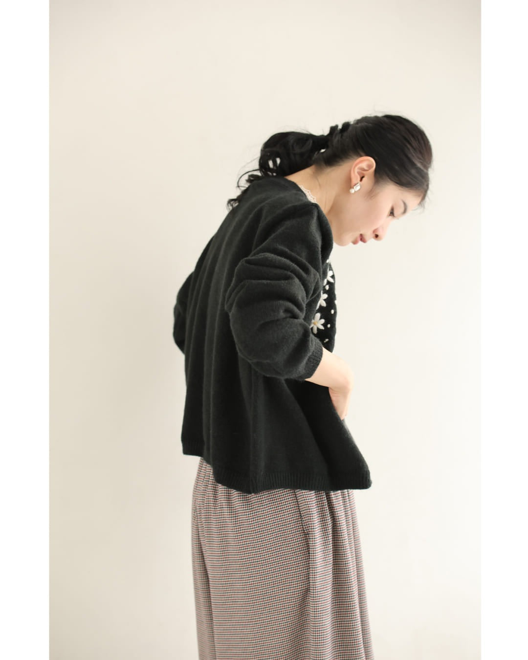 カワイイ CAWAII 降りしきる花雪ニットカーディガン （ブラック） ブラック