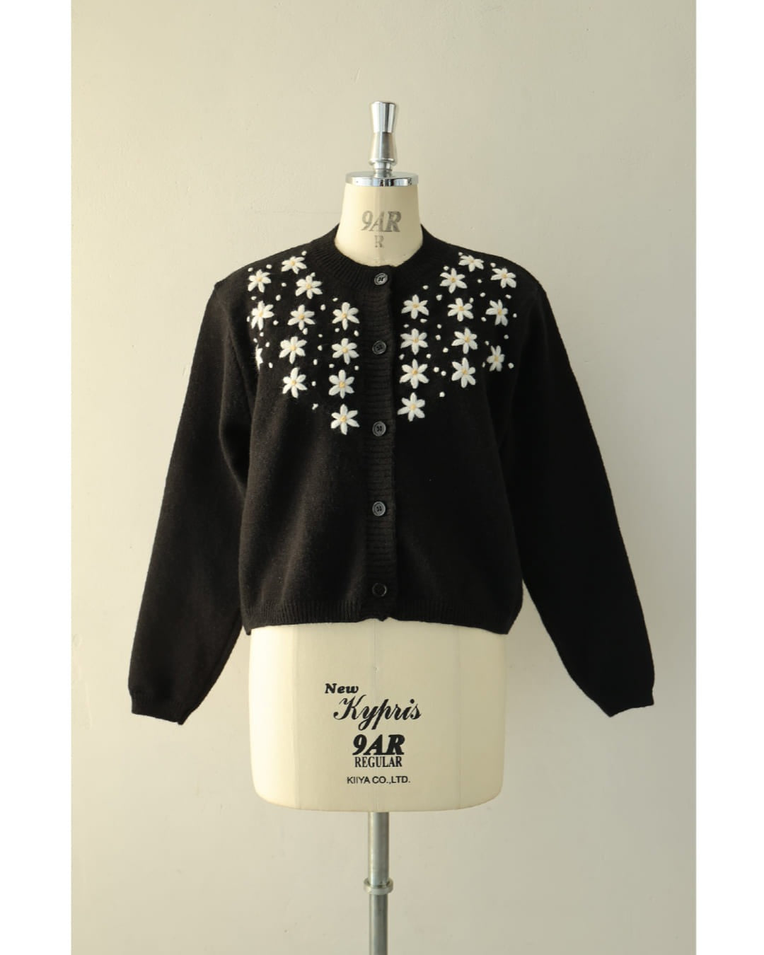 カワイイ CAWAII 降りしきる花雪ニットカーディガン （ブラック） ブラック