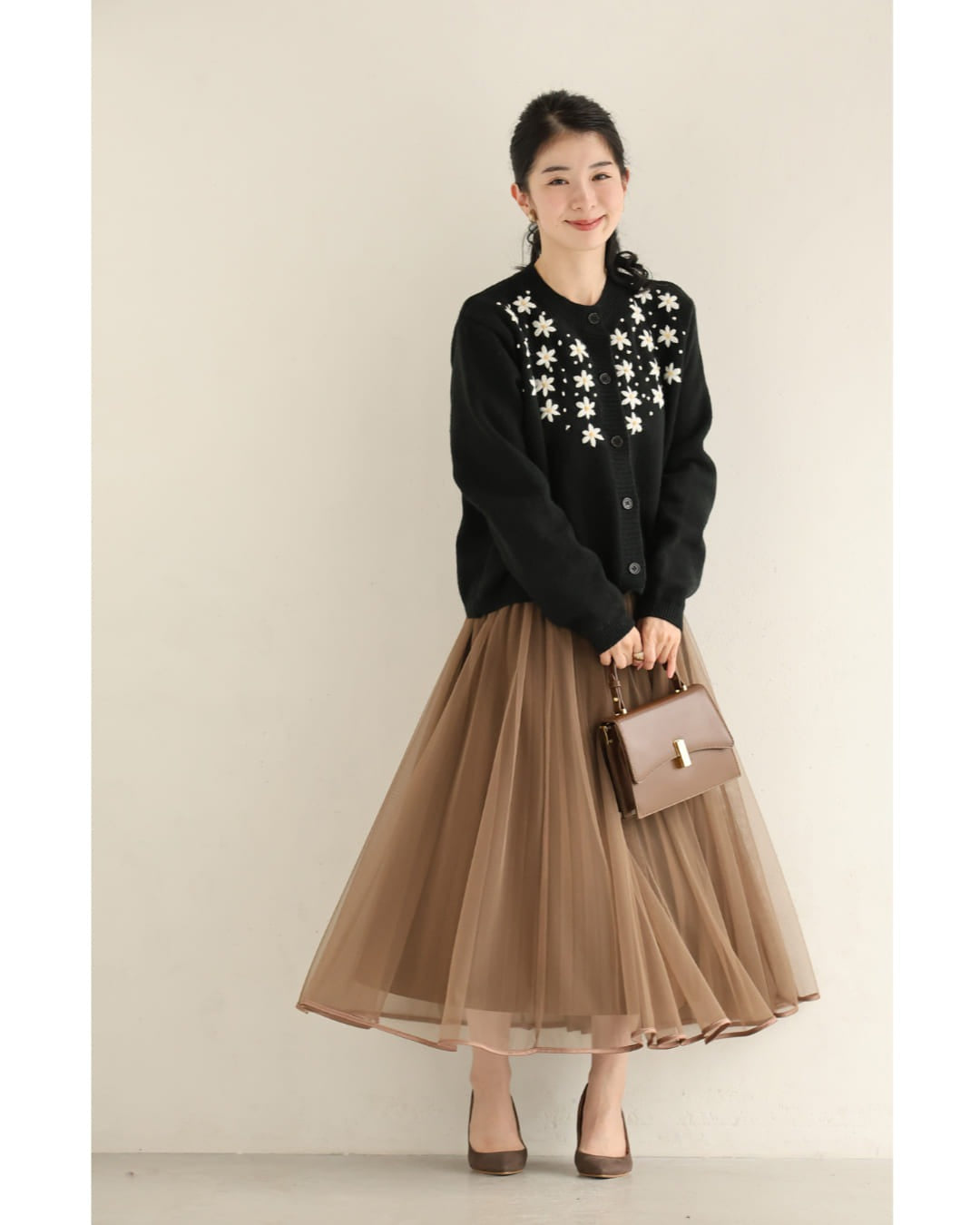 カワイイ CAWAII 降りしきる花雪ニットカーディガン （ブラック） ブラック