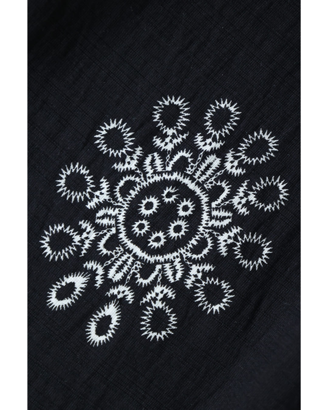 カワイイ CAWAII オフショルダーにも。花刺繍風プリントのロングワンピース（ベルト付き） （ブラック） ブラック