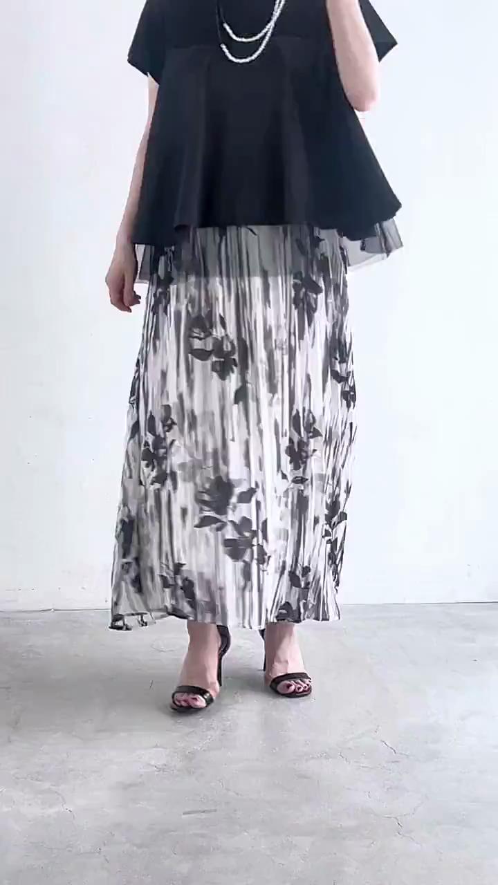 カワイイ CAWAII 流れるように揺れる花柄プリーツミディアムスカート （ホワイト） ホワイト