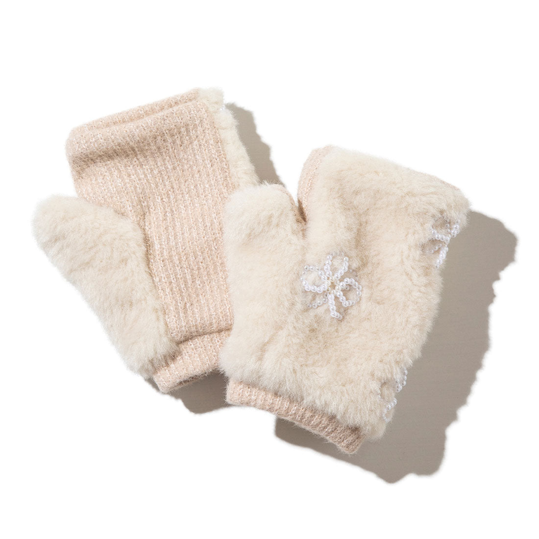 キャセリーニ Casselini フラワーモチーフグローブ（Flower Motif Gloves） （アイボリー） アイボリー