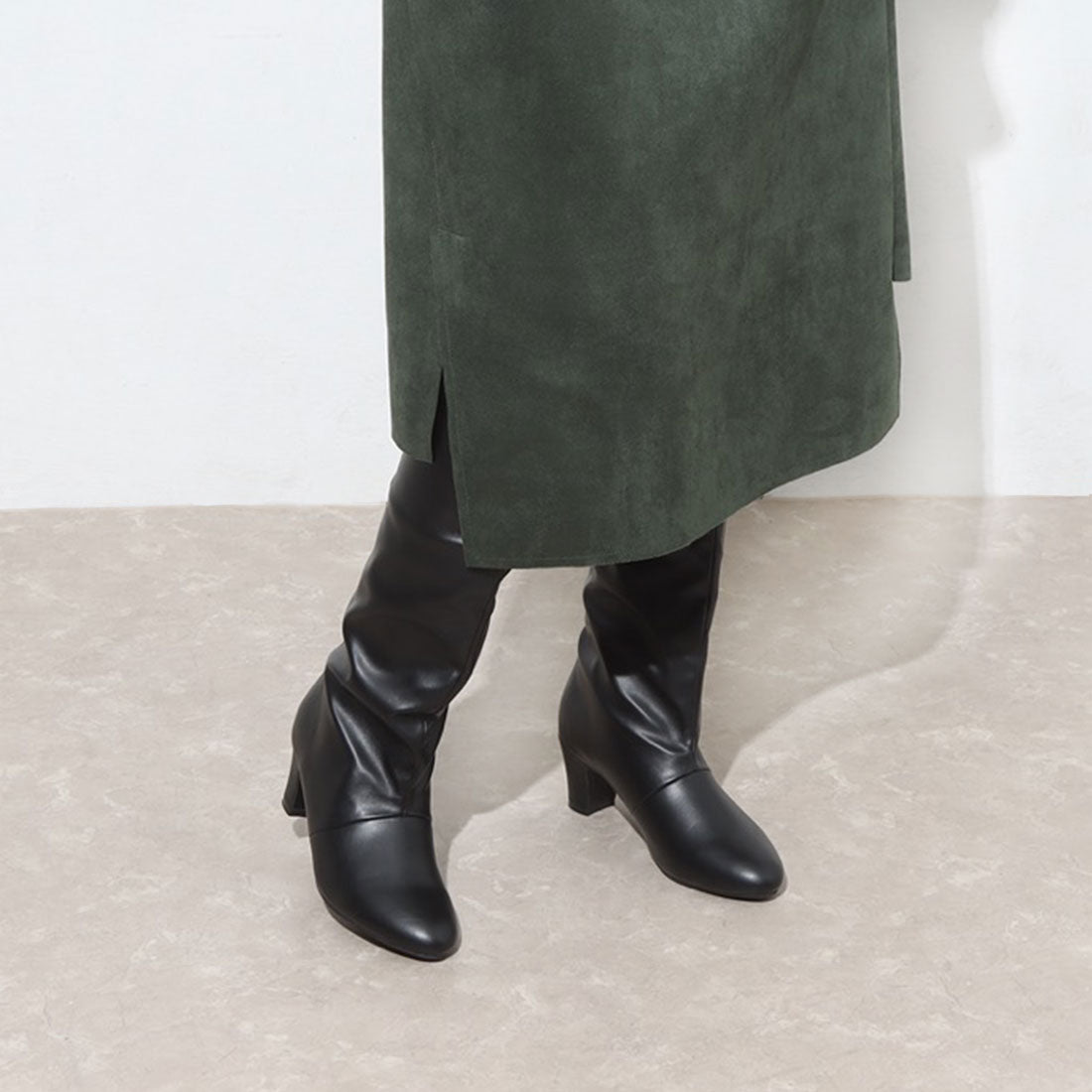 シックス CHICS アーモンドトゥルーズシルエットブーツ