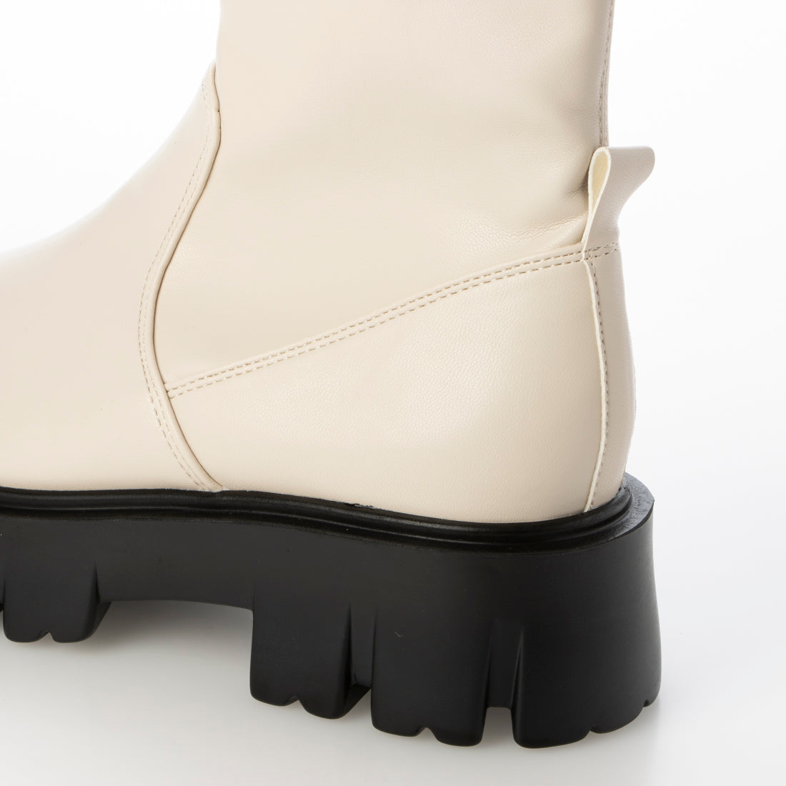 Six CHICS Thick-soled track sole stretch short boots