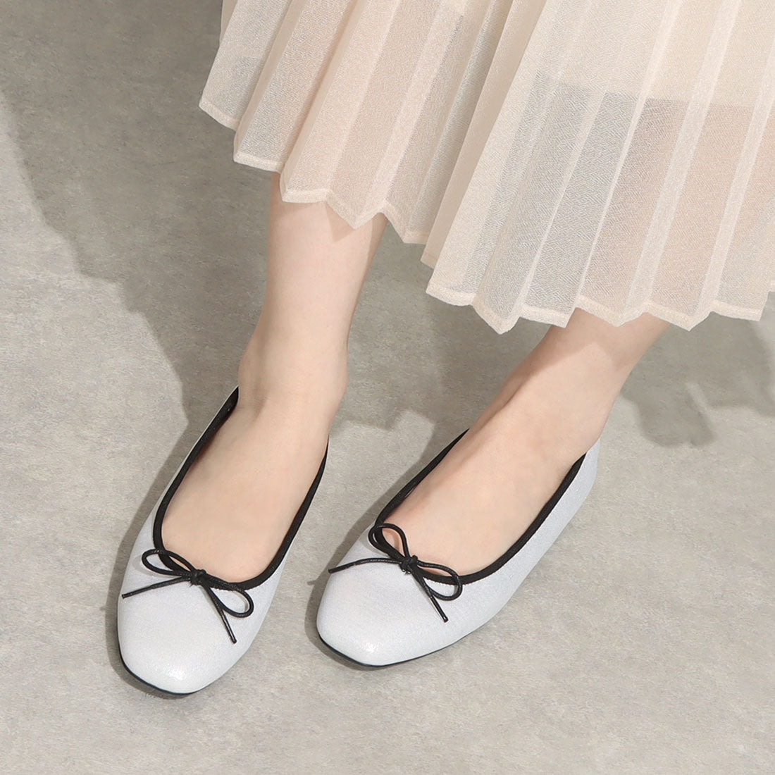 シックス CHICS スクエアトゥバレエシューズ