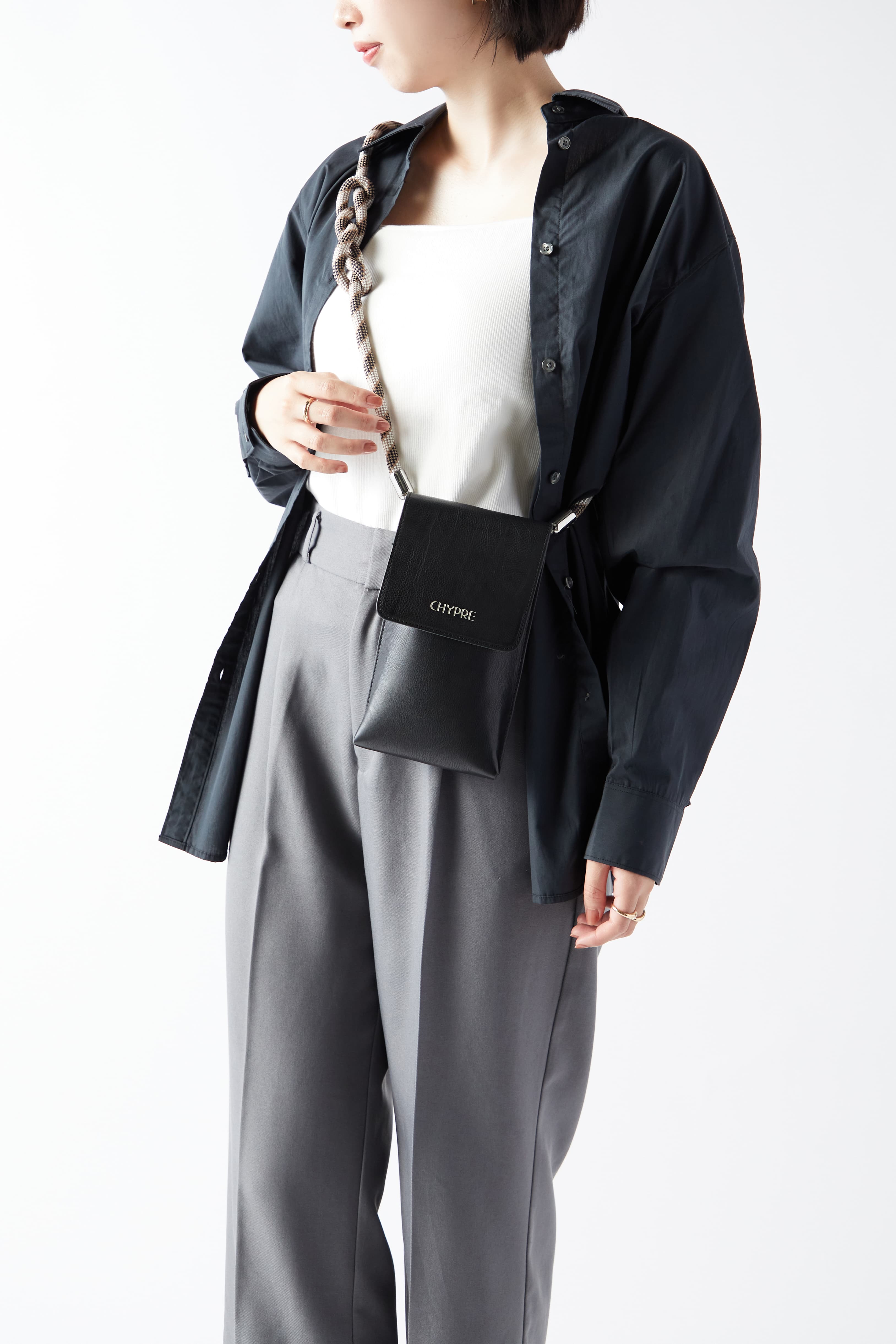 Chypre Leather Smartphone Shoulder Bag