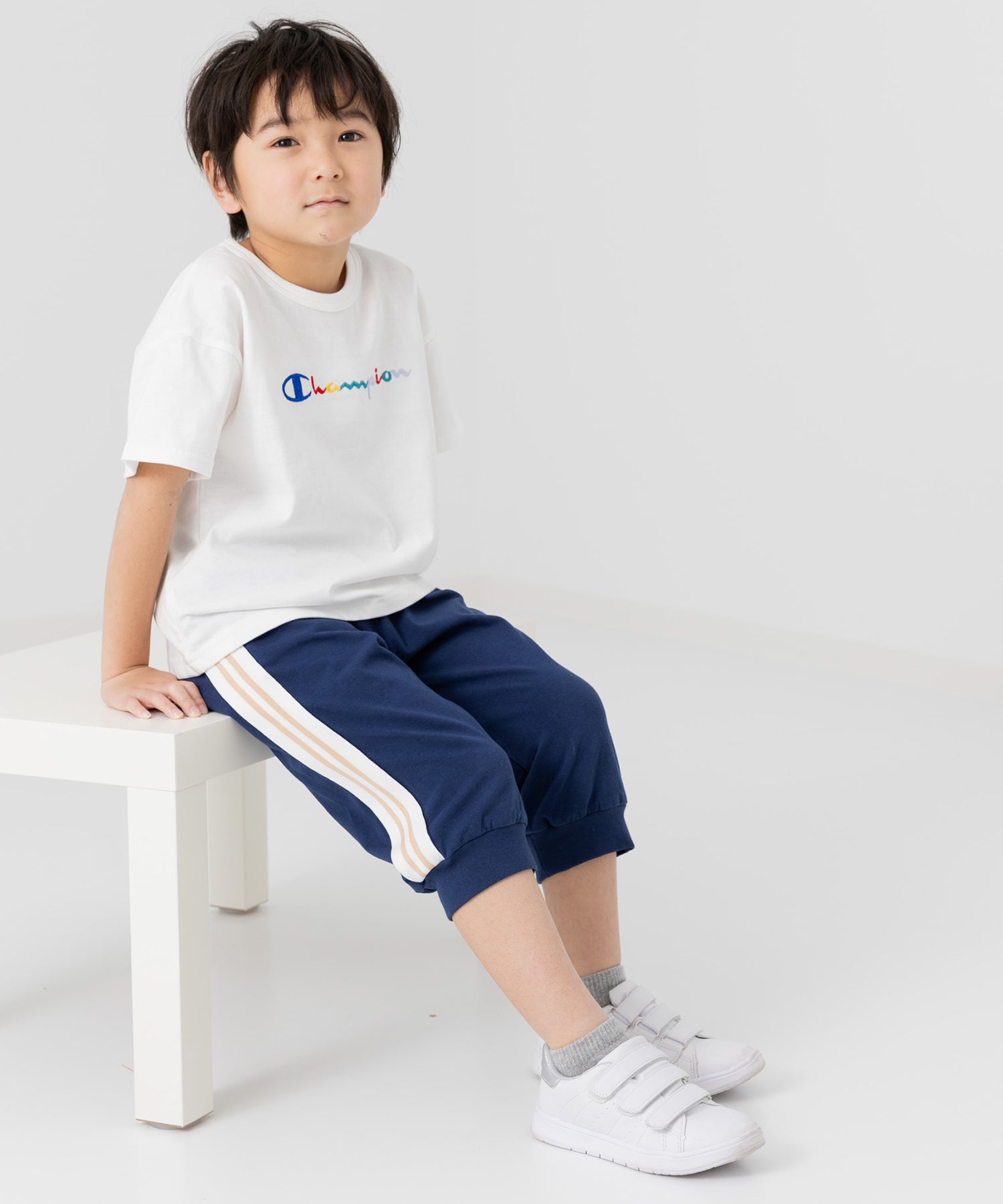 チルツー chil2 7分丈裾リブ脇ラインパンツ