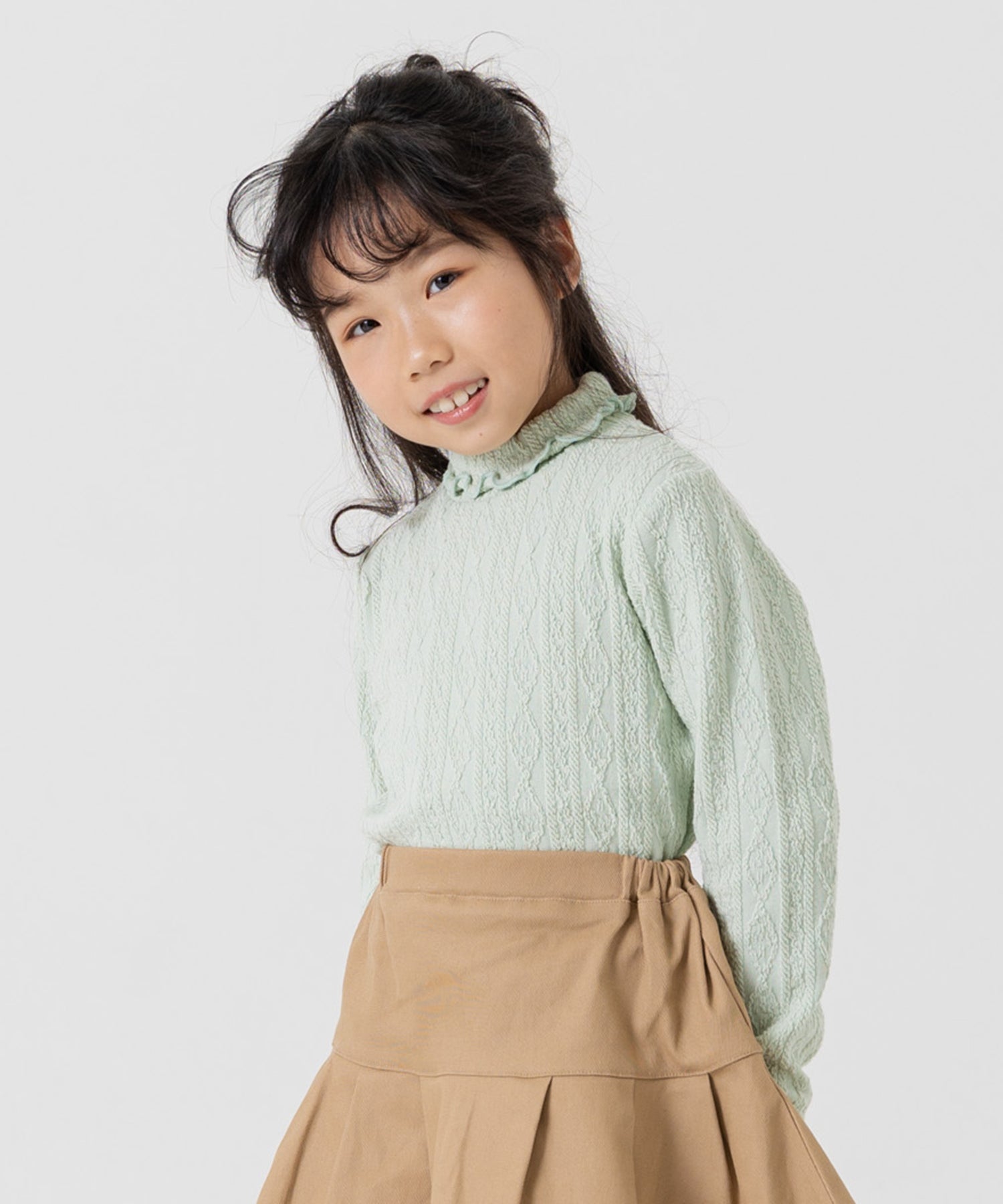 チルツー chil2 アラン編みハイネックカットソー