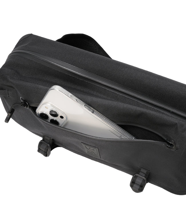 クローム CHROME クローム インダストリーズ カデット WP スリングバッグ 8L CHROME INDUSTRIES KADET BG393 （ブラック） ブラック