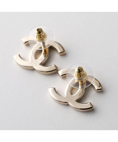 シャネル CHANEL CHANEL ピアス ABG219 B21624 ココマーク マトラッセ （U3083/ゴールド×ブラック） U3083/ゴールド×ブラック