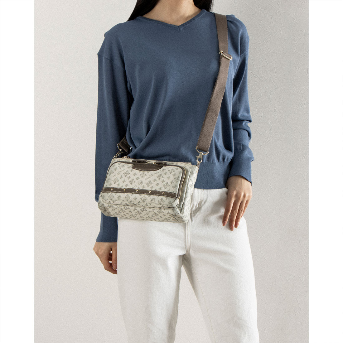 CHRISTIAN OLIVIER PARIS Wallet Pochette 2-Way Shoulder Water Repellent Monogram Jacquard Weave