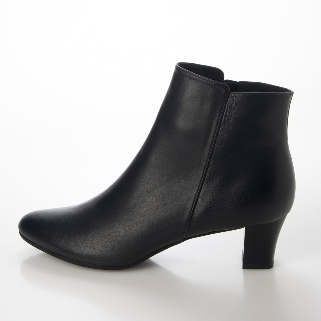 Chercher ETOILE Leather short boots