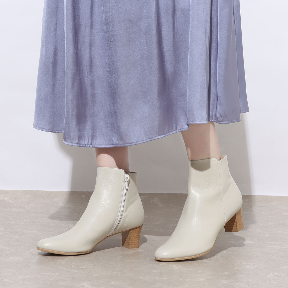 Chercher ETOILE Leather short boots