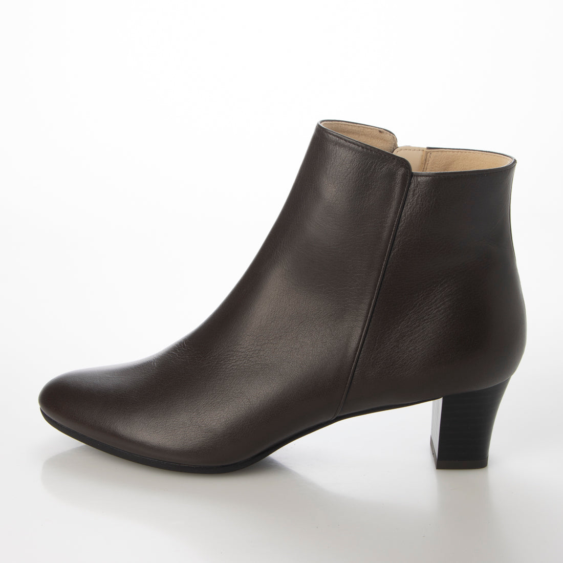 Chercher ETOILE Leather short boots