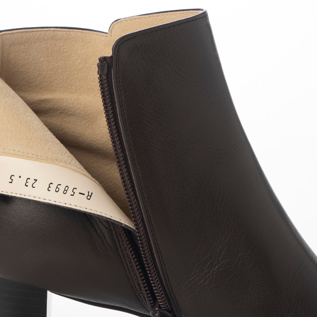 Chercher ETOILE Leather short boots