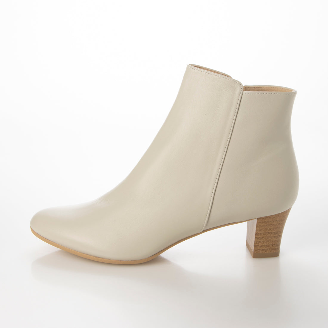 Chercher ETOILE Leather short boots