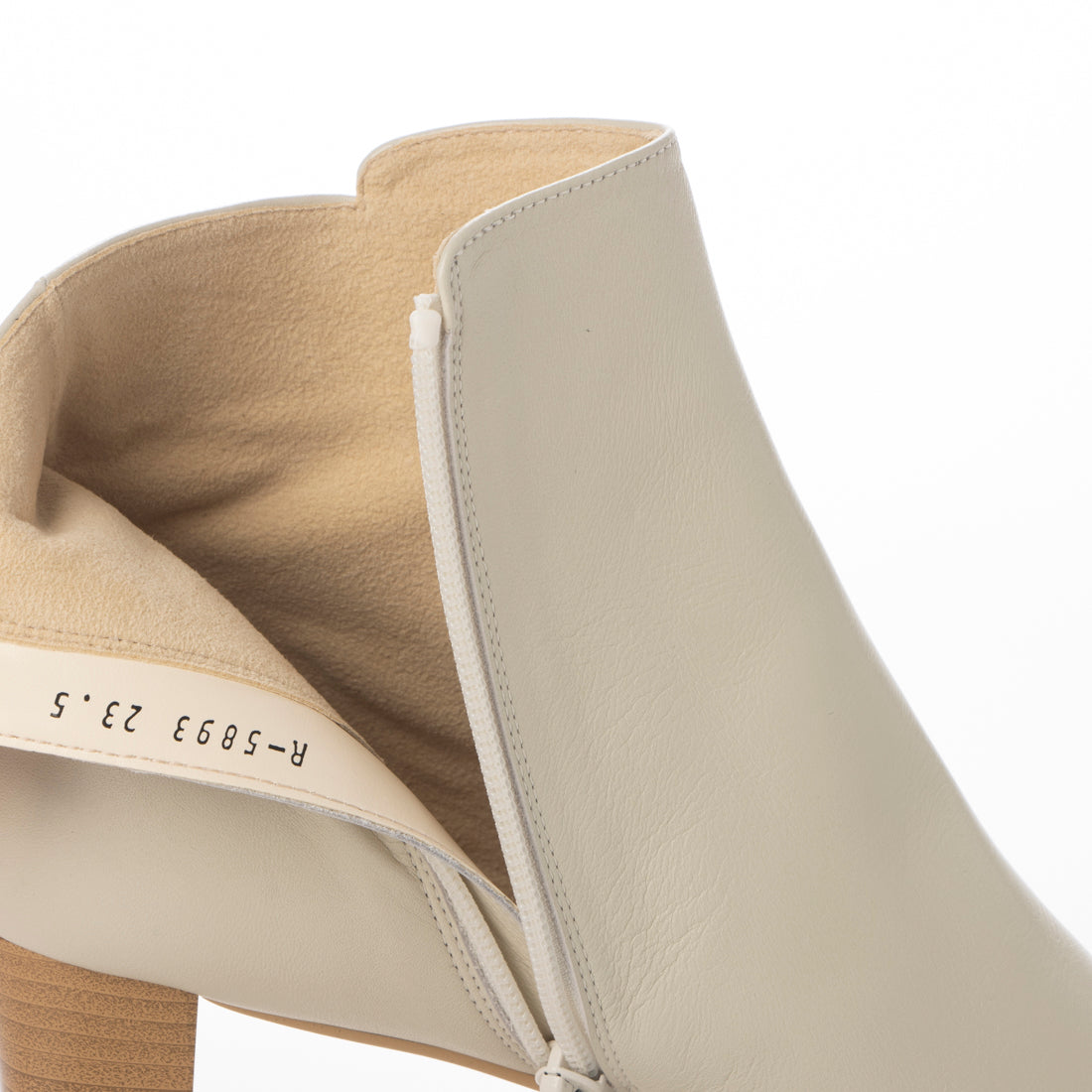 Chercher ETOILE Leather short boots