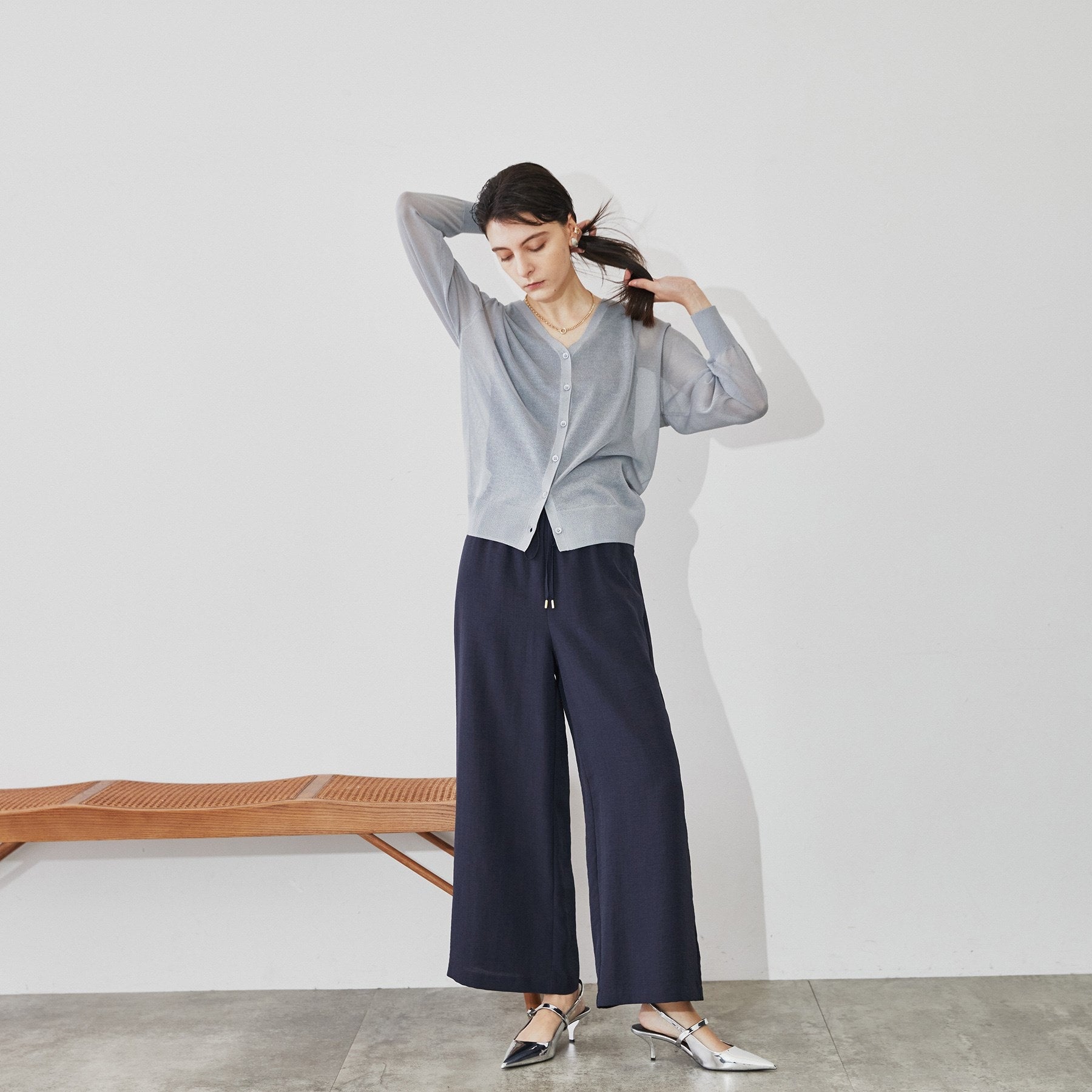 クロエンス cloenc シアーVネックカーディガン
