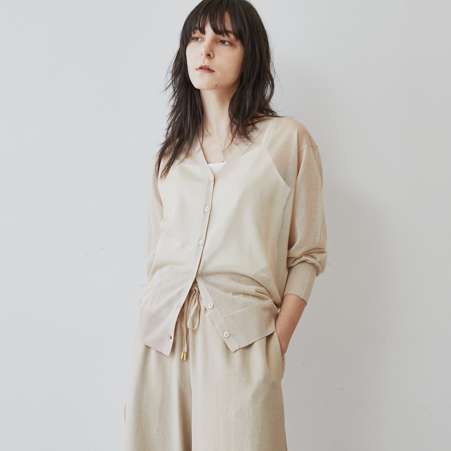 クロエンス cloenc シアーVネックカーディガン