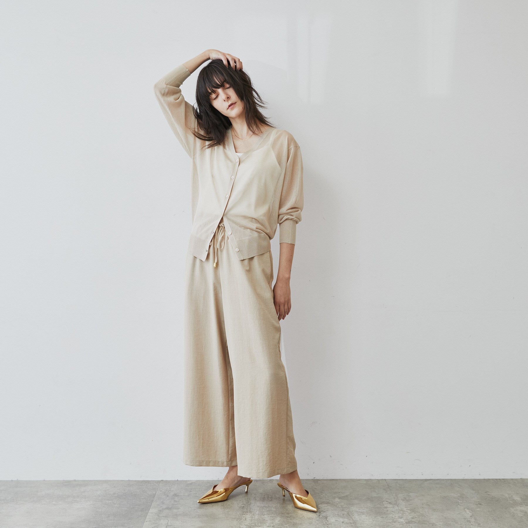クロエンス cloenc シアーVネックカーディガン