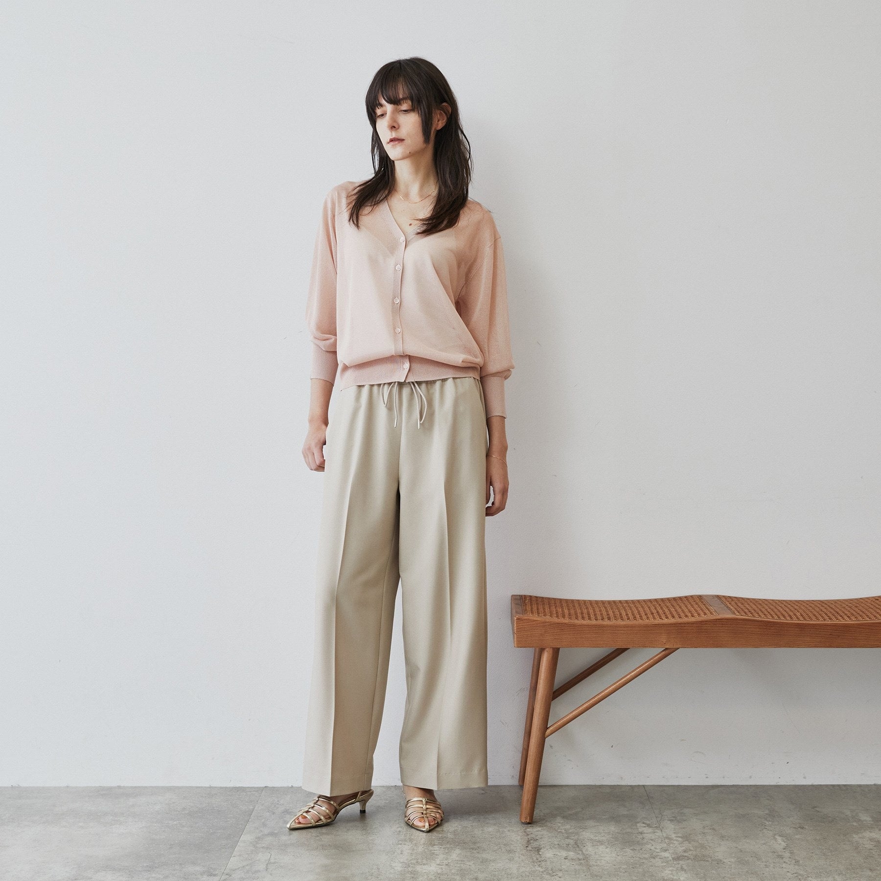 クロエンス cloenc シアーVネックカーディガン