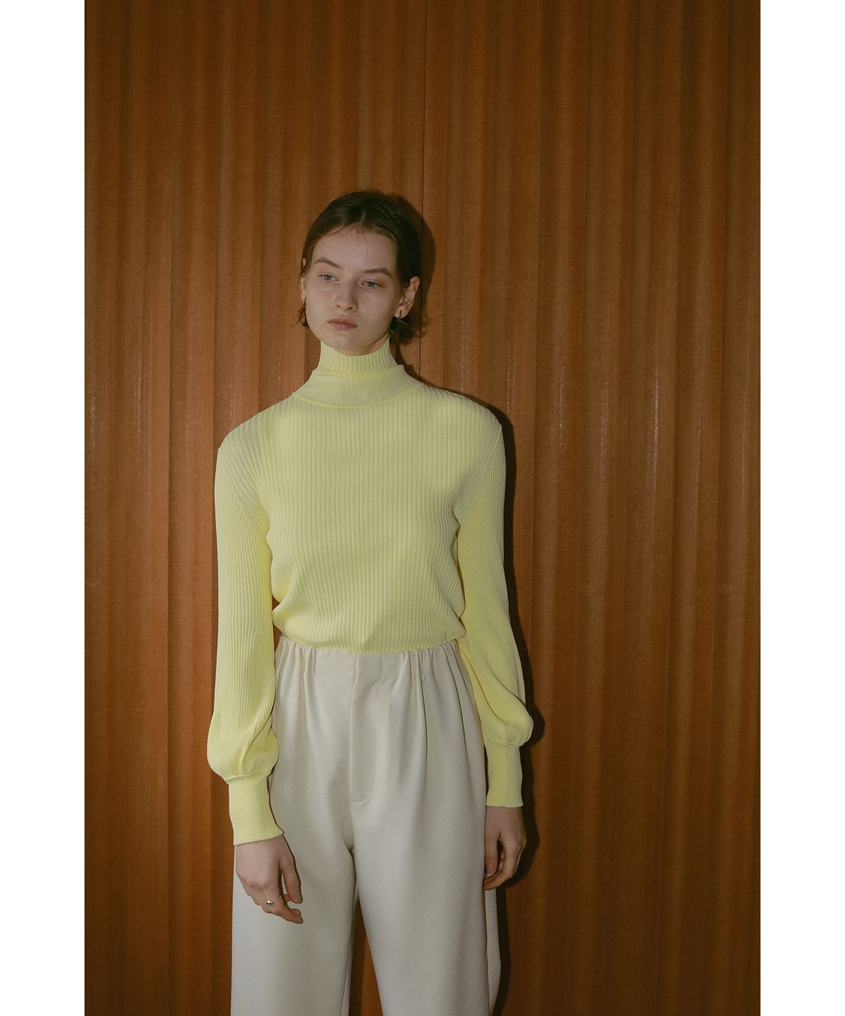 マノフ MANOF TURTLE NECK WIDE SLEEVE RIB KNIT （PINK） PINK