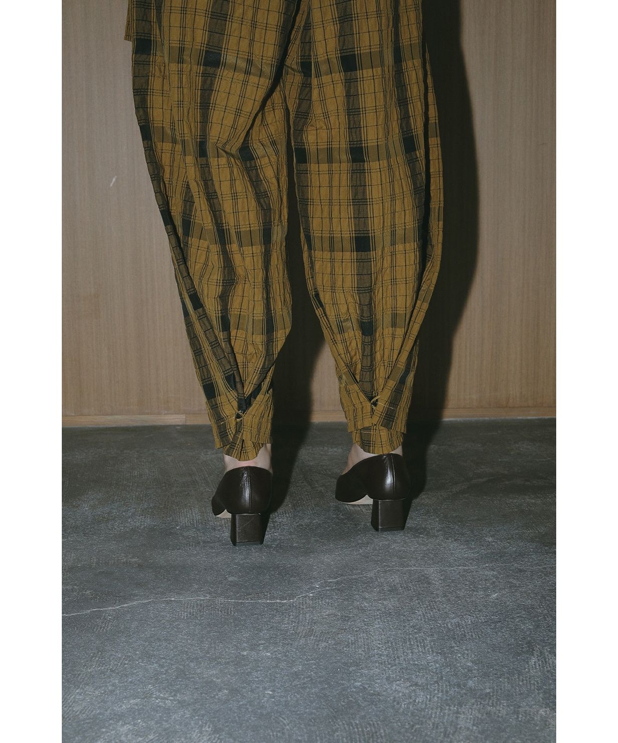 マノフ MANOF BELTED GATHER PANTS （CAMEL） CAMEL