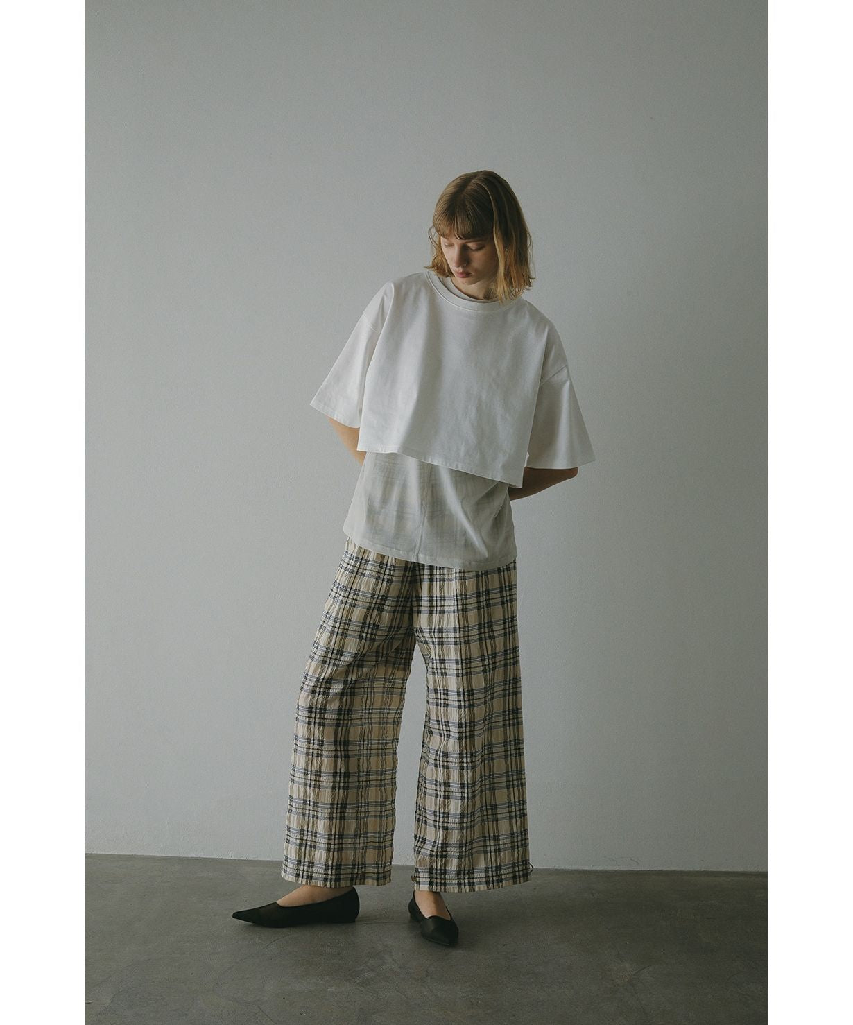 マノフ MANOF BELTED GATHER PANTS （IVORY） IVORY